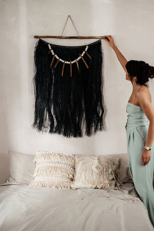 Co powiesić nad łóżkiem w sypialni?