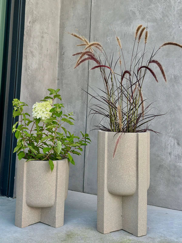 Jakie donice wybrać przed dom ?