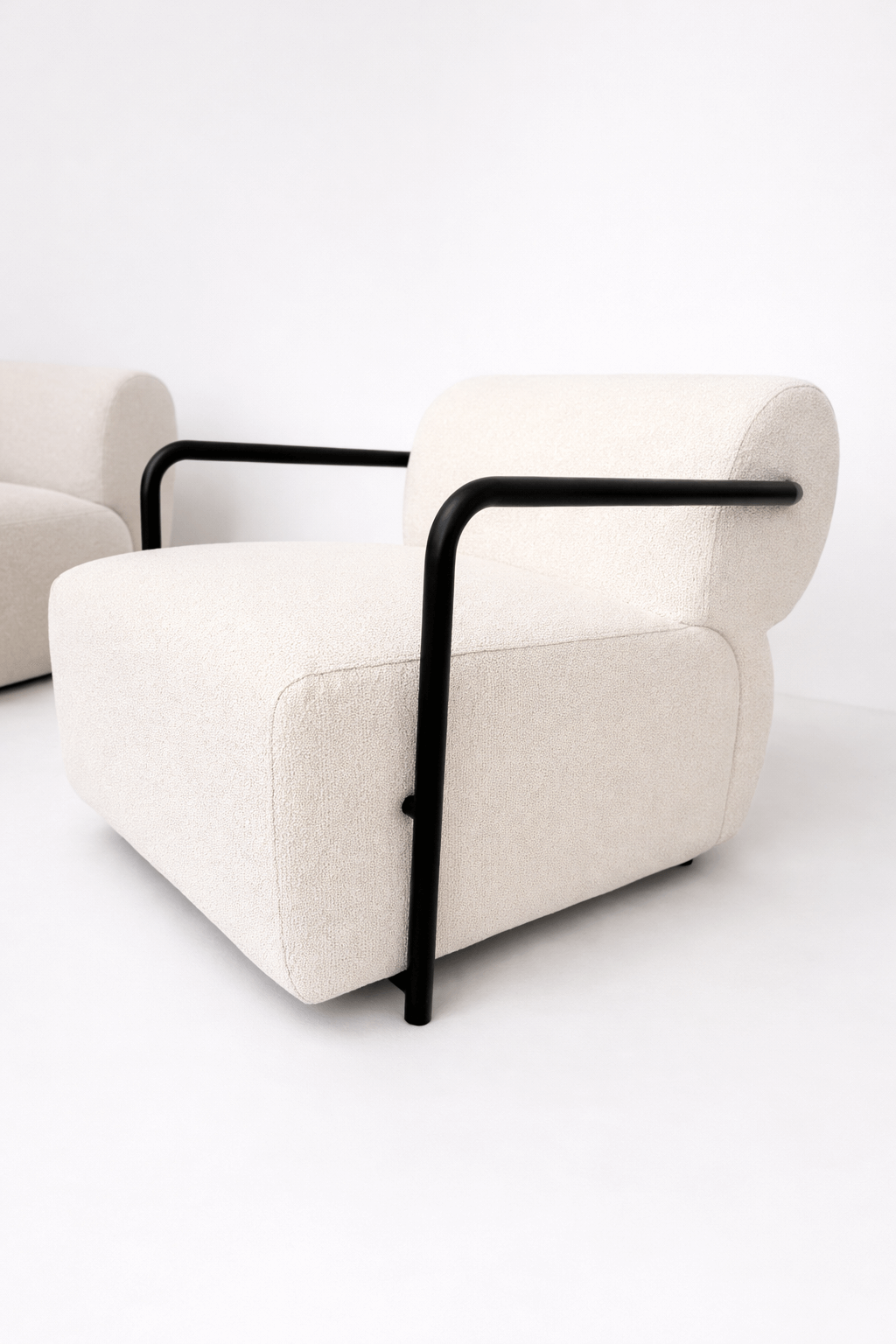 FOTEL MILANO NOWOCZESNA FORMA I WYJĄTKOWY KOMFORT