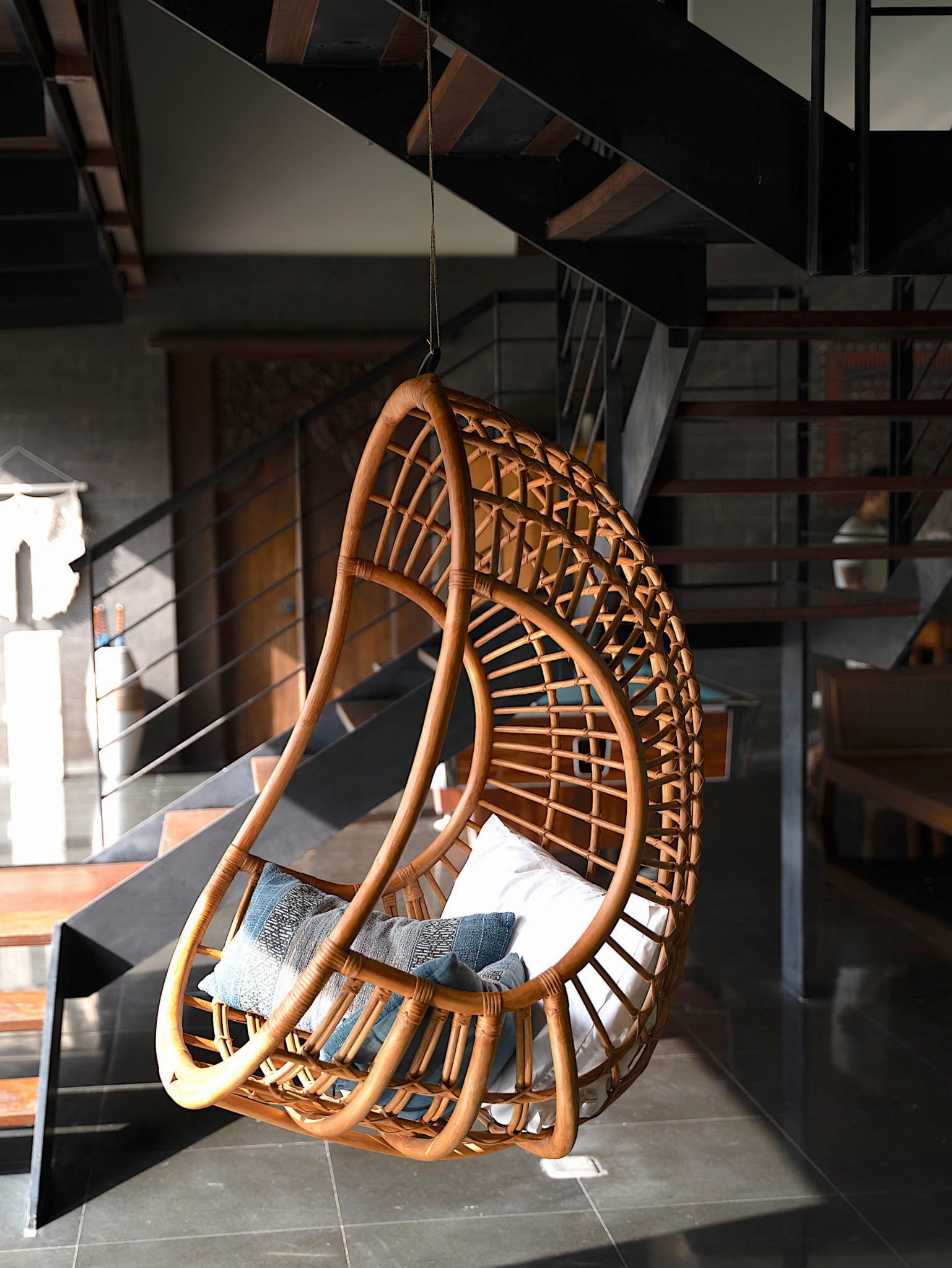 FOTEL WISZĄCY HUGO NATURALNY