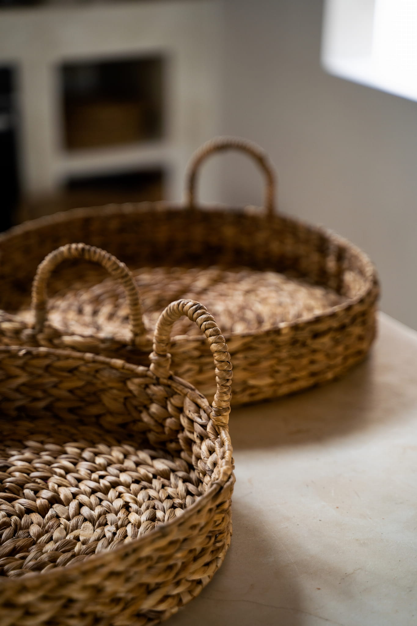 ZESTAW TRZECH TAC BALI WYKONANYCH Z NATURALNEGO HIACYNTU WODNEGO