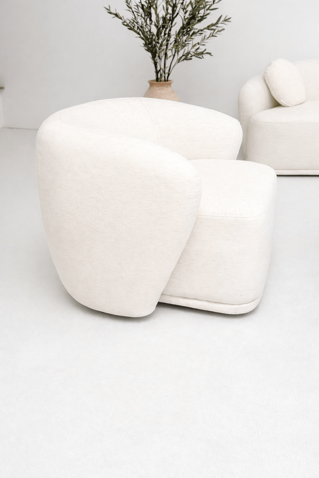 FOTEL AMARONE VITA BEŻOWA ELEGANCJA I MAKSYMALNY KOMFORT