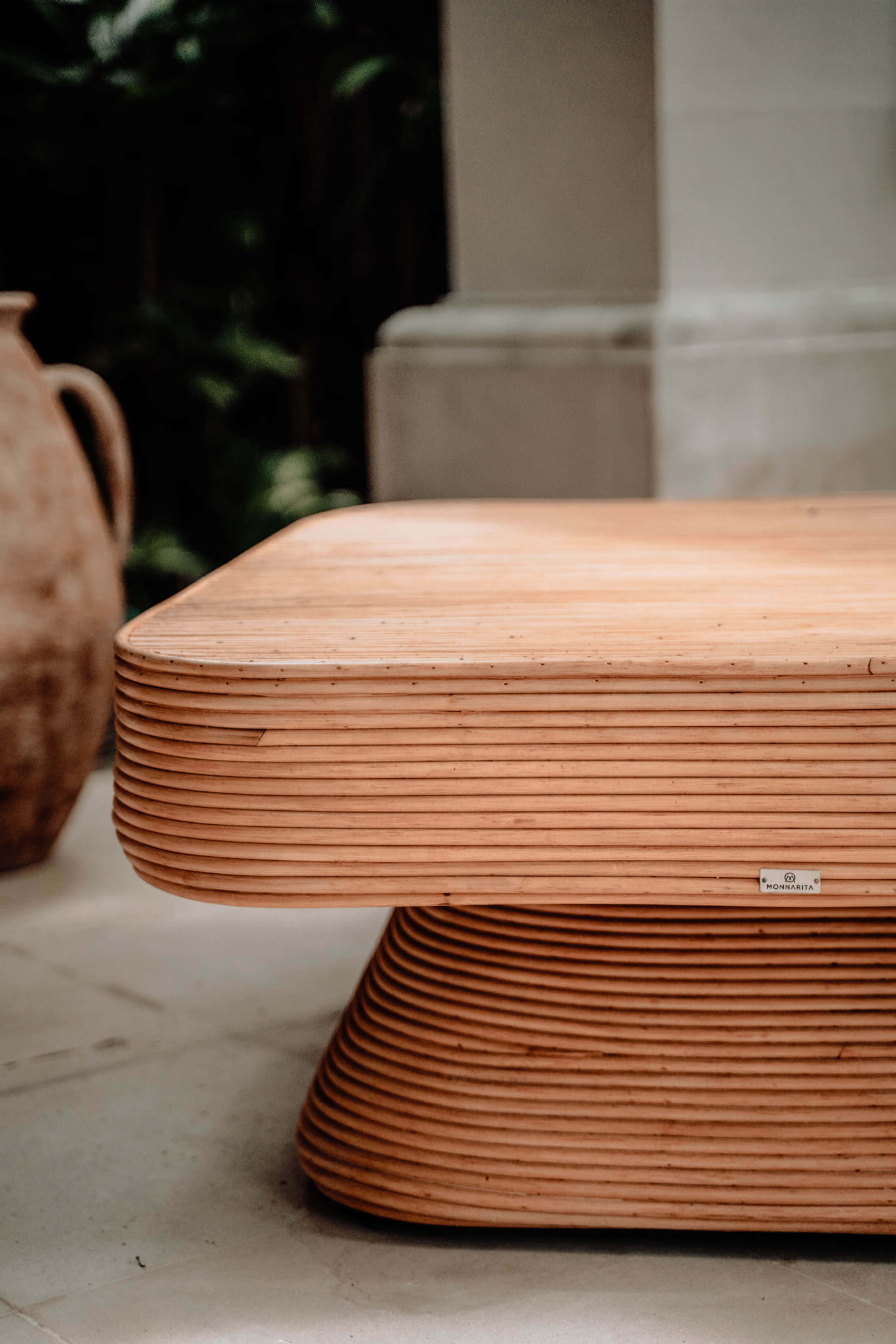 STOLIK TEGAL CARLA PROSTY