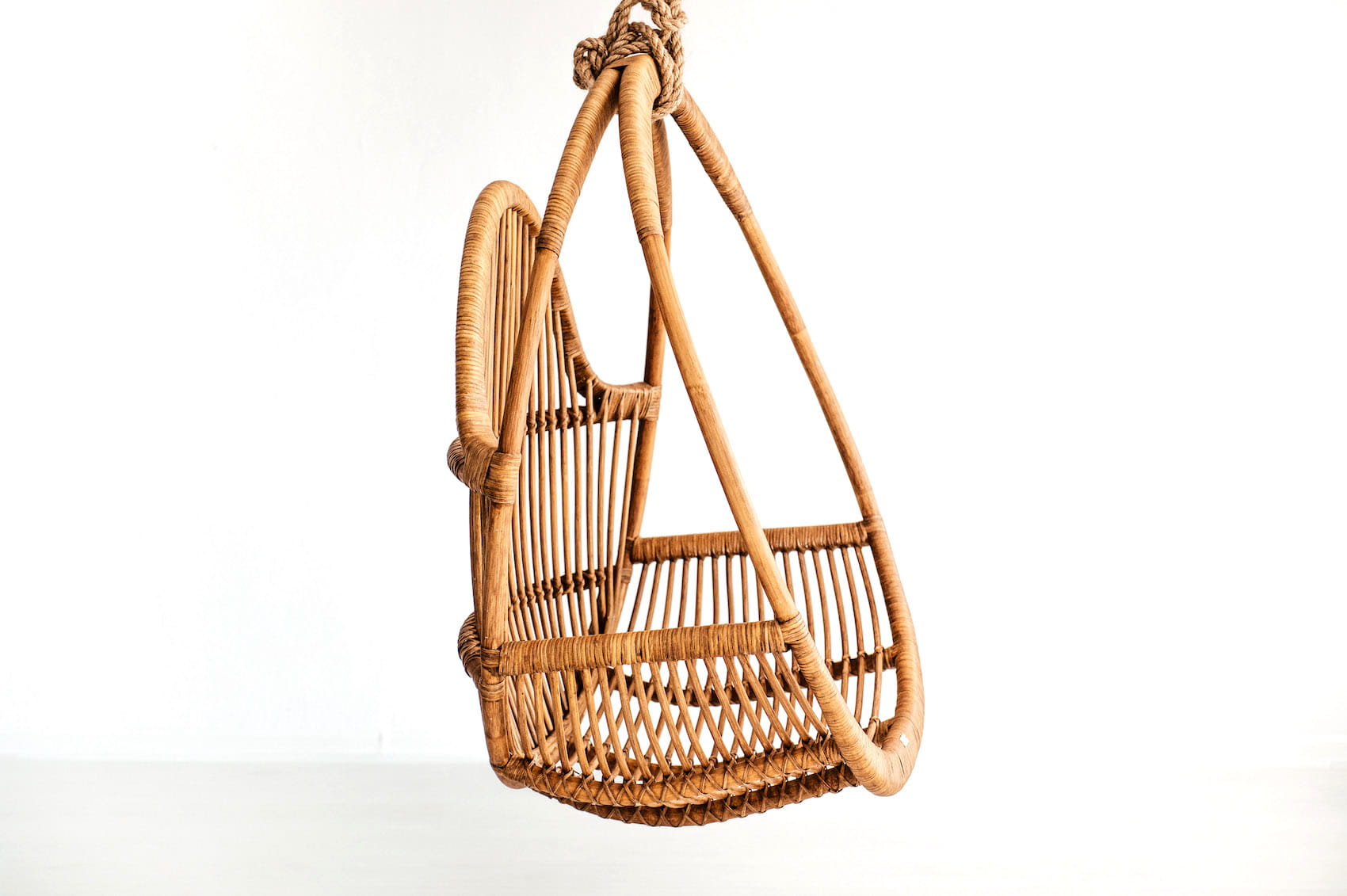 FOTEL WISZĄCY HENRY KONIAK ZE STELAŻEM