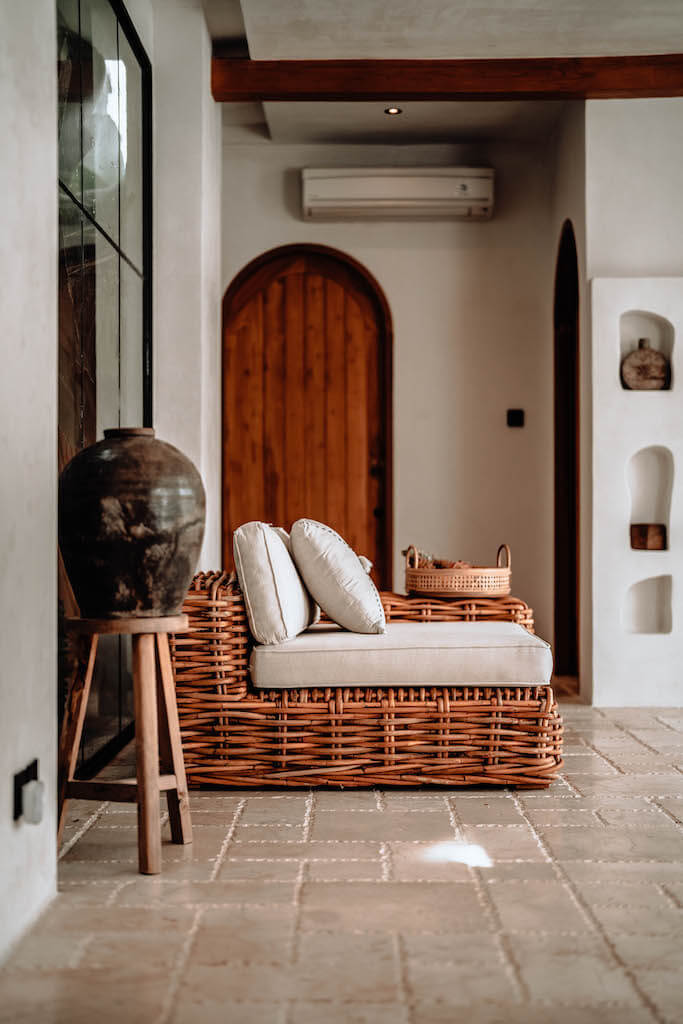 FOTEL INGKA Z LEWYM PODŁOKIETNIKIEM