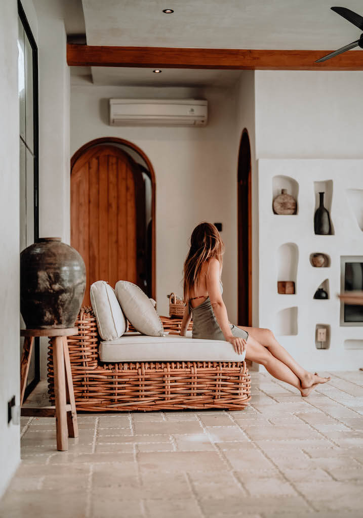 FOTEL INGKA Z LEWYM PODŁOKIETNIKIEM