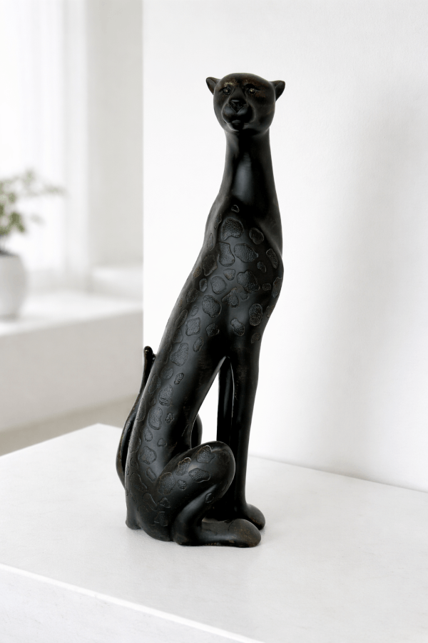 FIGURKA DEKORACYJNA CHESTER SIEDZĄCY