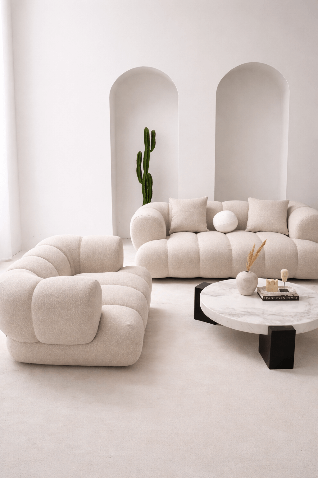 FOTEL LUNARIO – KARMELOWA ELEGANCJA I WYGODA W DESIGNERSKIEJ FORMIE