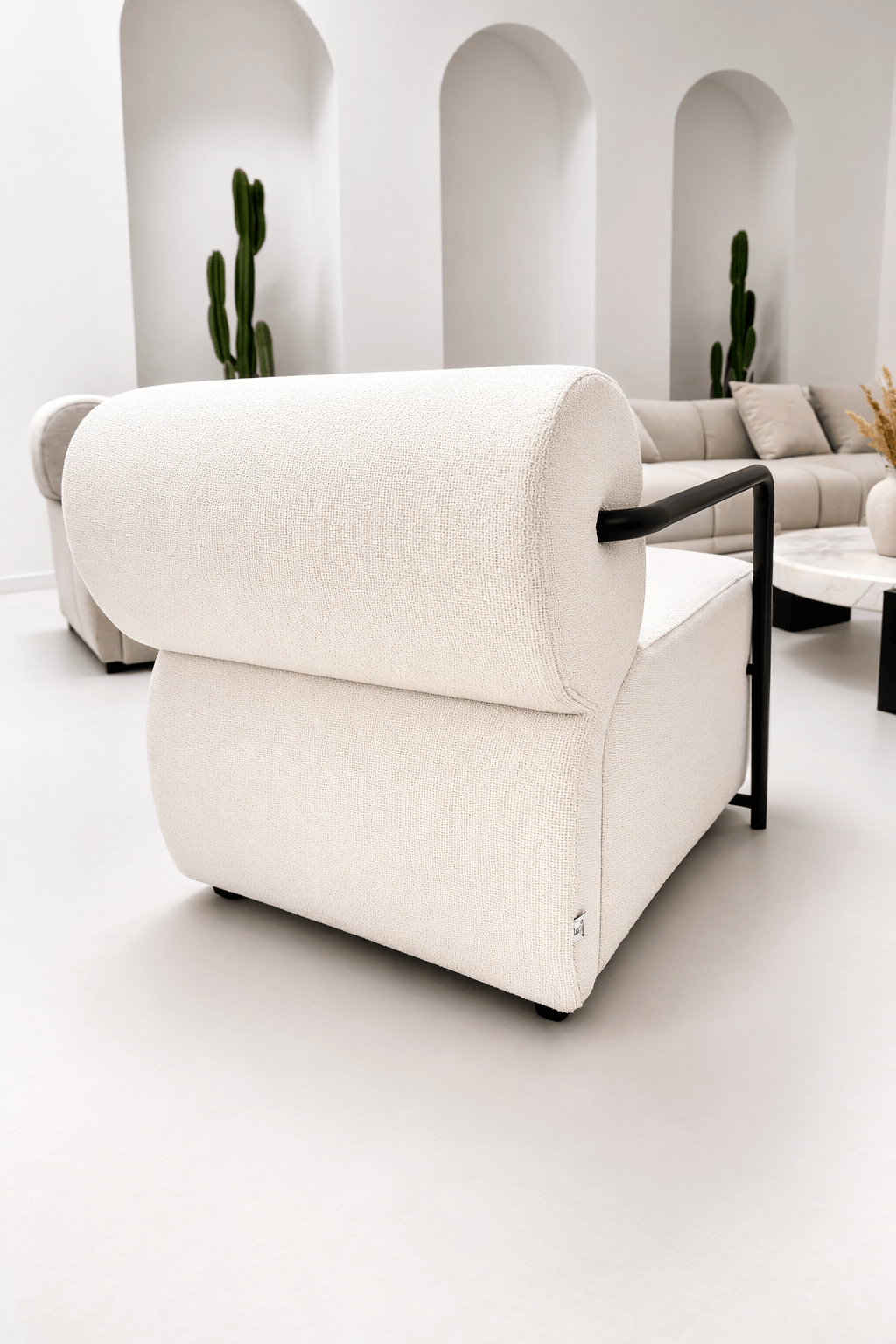 FOTEL MILANO NOWOCZESNA FORMA I WYJĄTKOWY KOMFORT