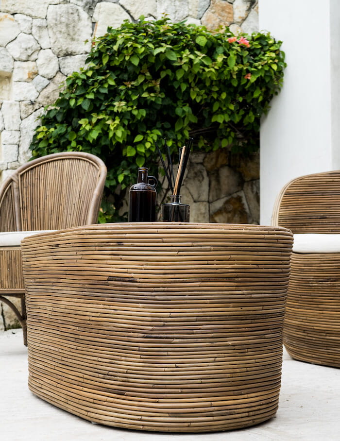 STOLIK OVALNY RATTANOWY TEGAL CIEMNY