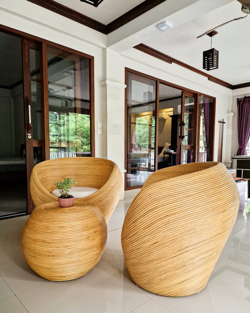 ZESTAW  TEGAL 4 JASNY OKRĄGŁY