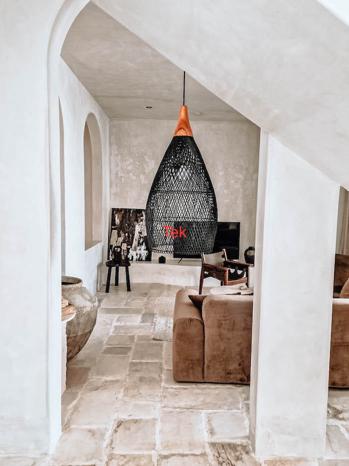 LAMPA WOODY CZARNA L