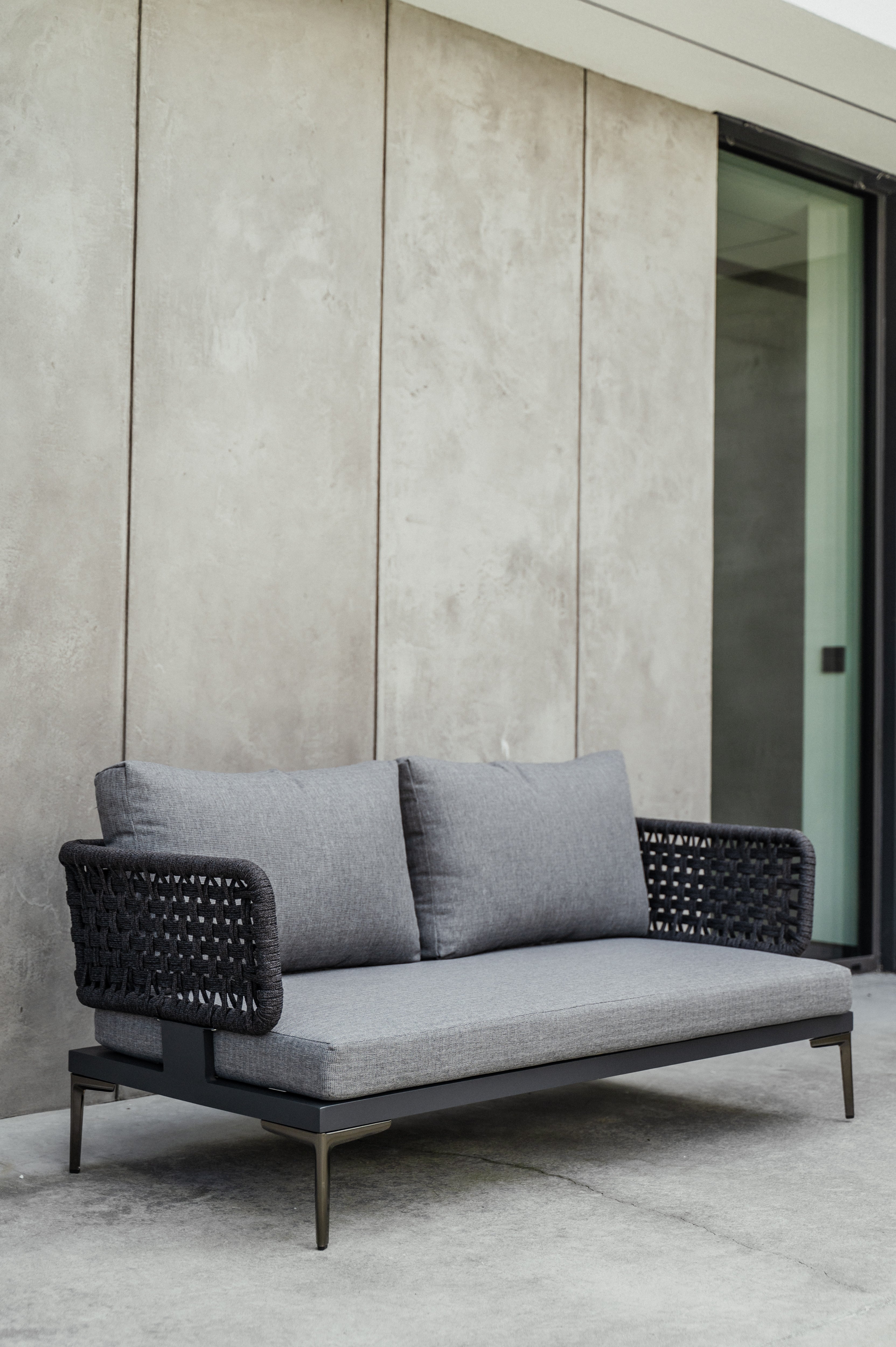 SOFA ALUMINIOWA DWUOSOBOWA TIZIANO W KOLORZE SZARYM
