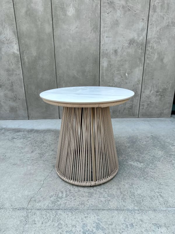 ALUMINIOWY STOLIK  AZZURRA   W KOLORZE SZAMPAŃSKIM