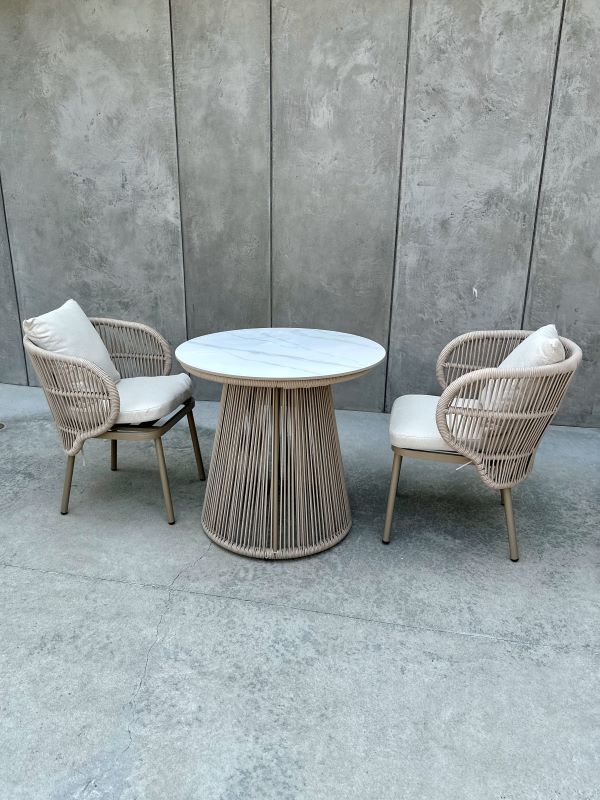 ALUMINIOWY STOLIK  AZZURRA   W KOLORZE SZAMPAŃSKIM