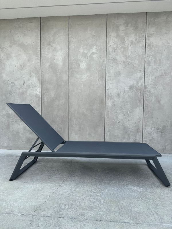 ALUMINIOWY LEŻAK SERENE SZARY