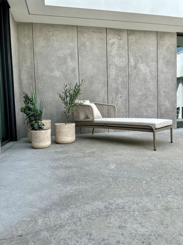 ALUMINIOWY LEŻAK NA TARAS NAZARIO W KOLORZE SZAMPAŃSKIM