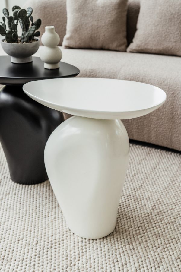 STOLIK KAWOWY NUORI BIAŁY O NIEREGULARNYM KSZTAŁCIE