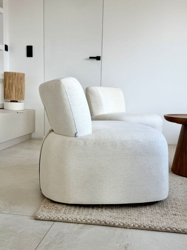 FOTEL AMARONE BEŻOWA ELEGANCJA I NOWOCZESNA PROSTOTA