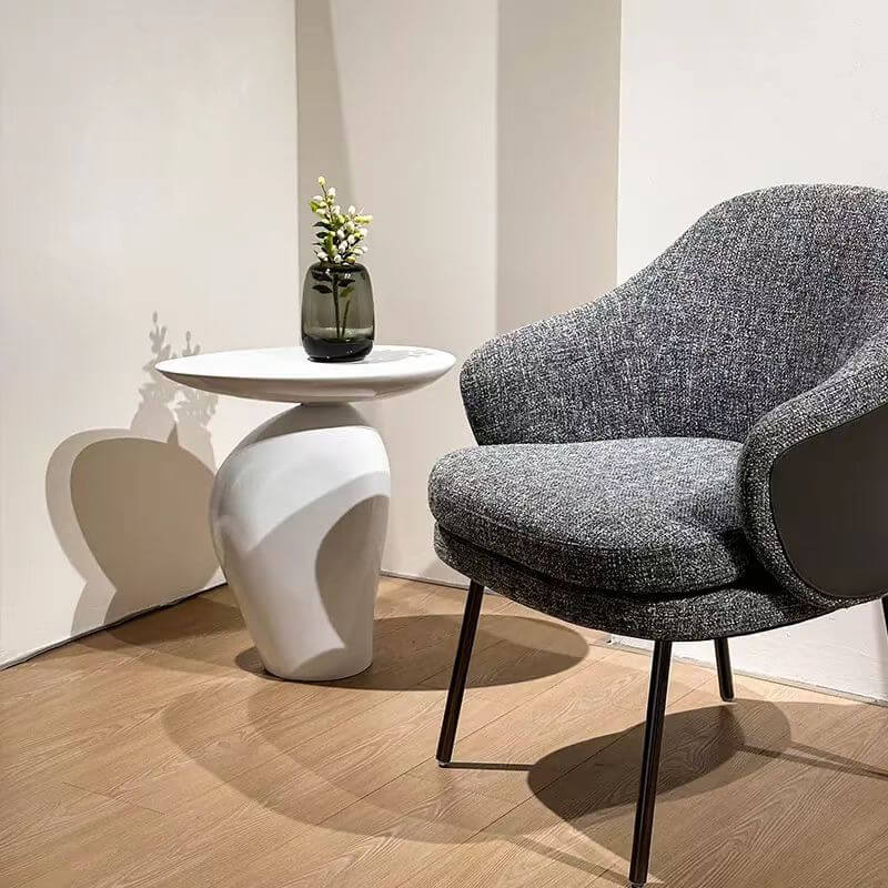 STOLIK KAWOWY NUORI BIAŁY O NIEREGULARNYM KSZTAŁCIE