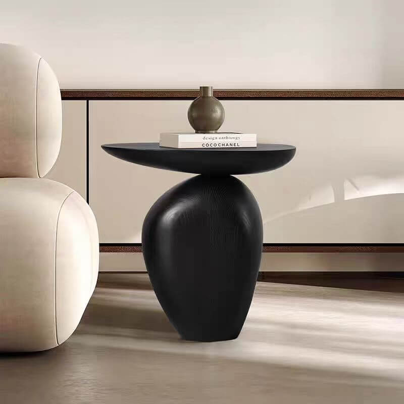 STOLIK KAWOWY NUORI CZARNY O NIEREGULARNYM KSZTAŁCIE