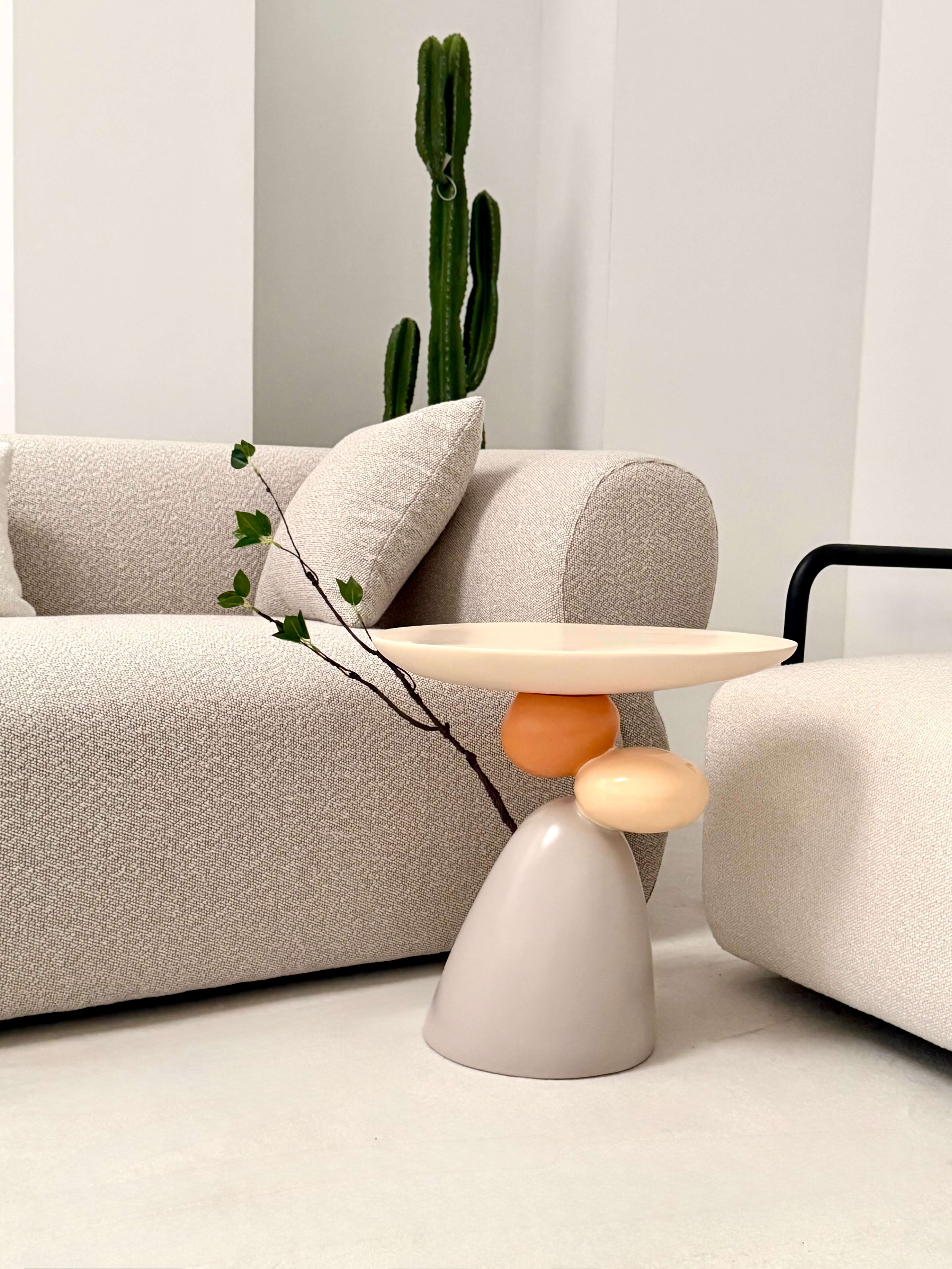 STOLIK SILVANO BEŻOWY