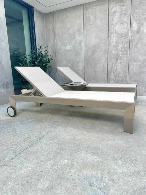 ALUMINIOWY LEŻAK LAURO SZAMPAŃSKI