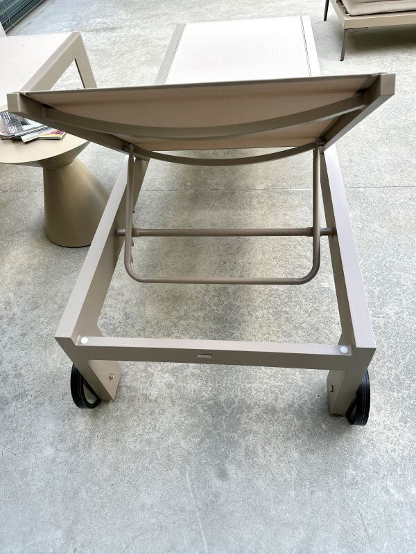 ALUMINIOWY LEŻAK LAURO SZAMPAŃSKI