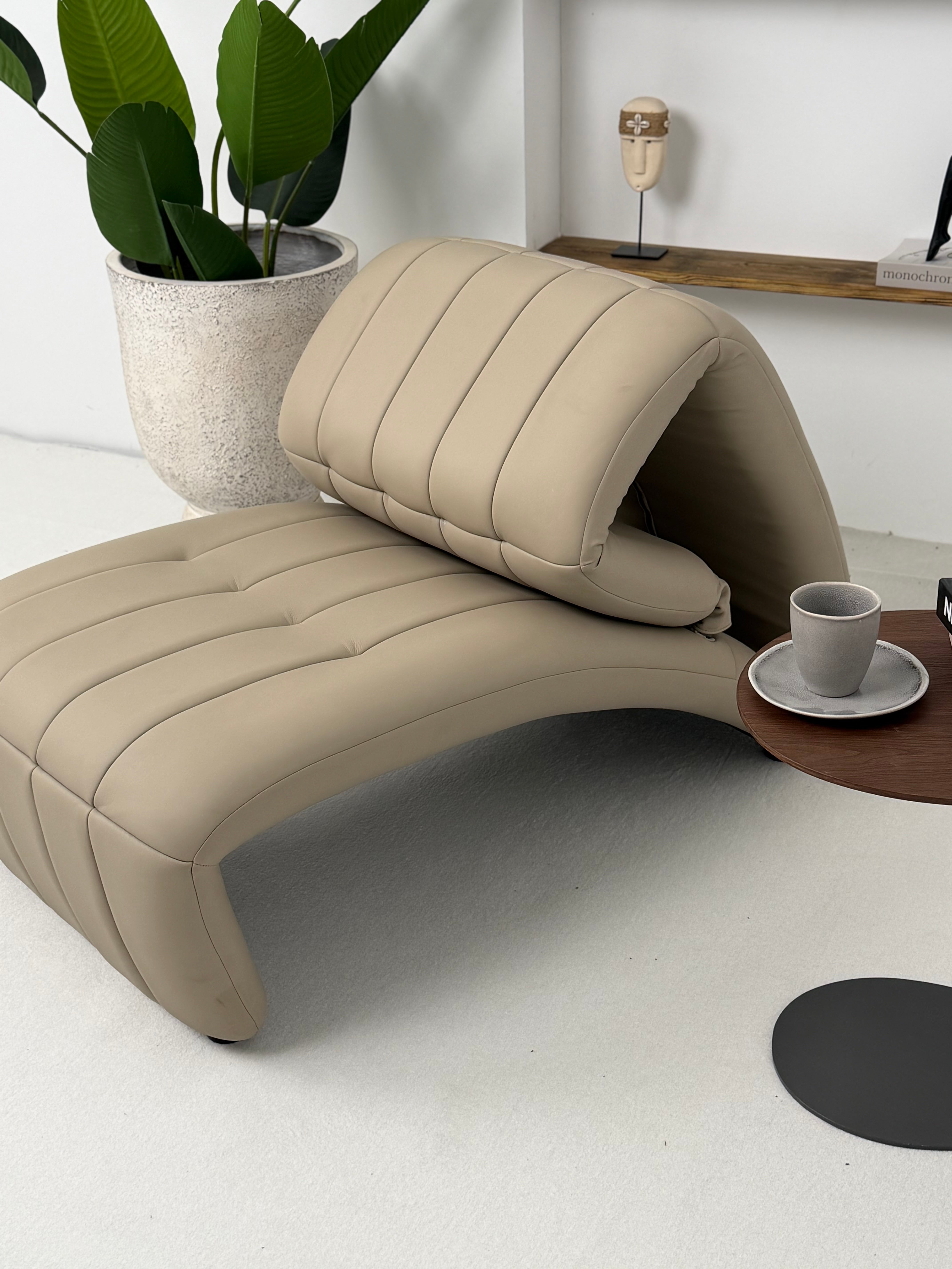 FOTEL WYPOCZYNKOWY ALESSANDRO BEŻOWY ZE SKÓRY NATURALNEJ