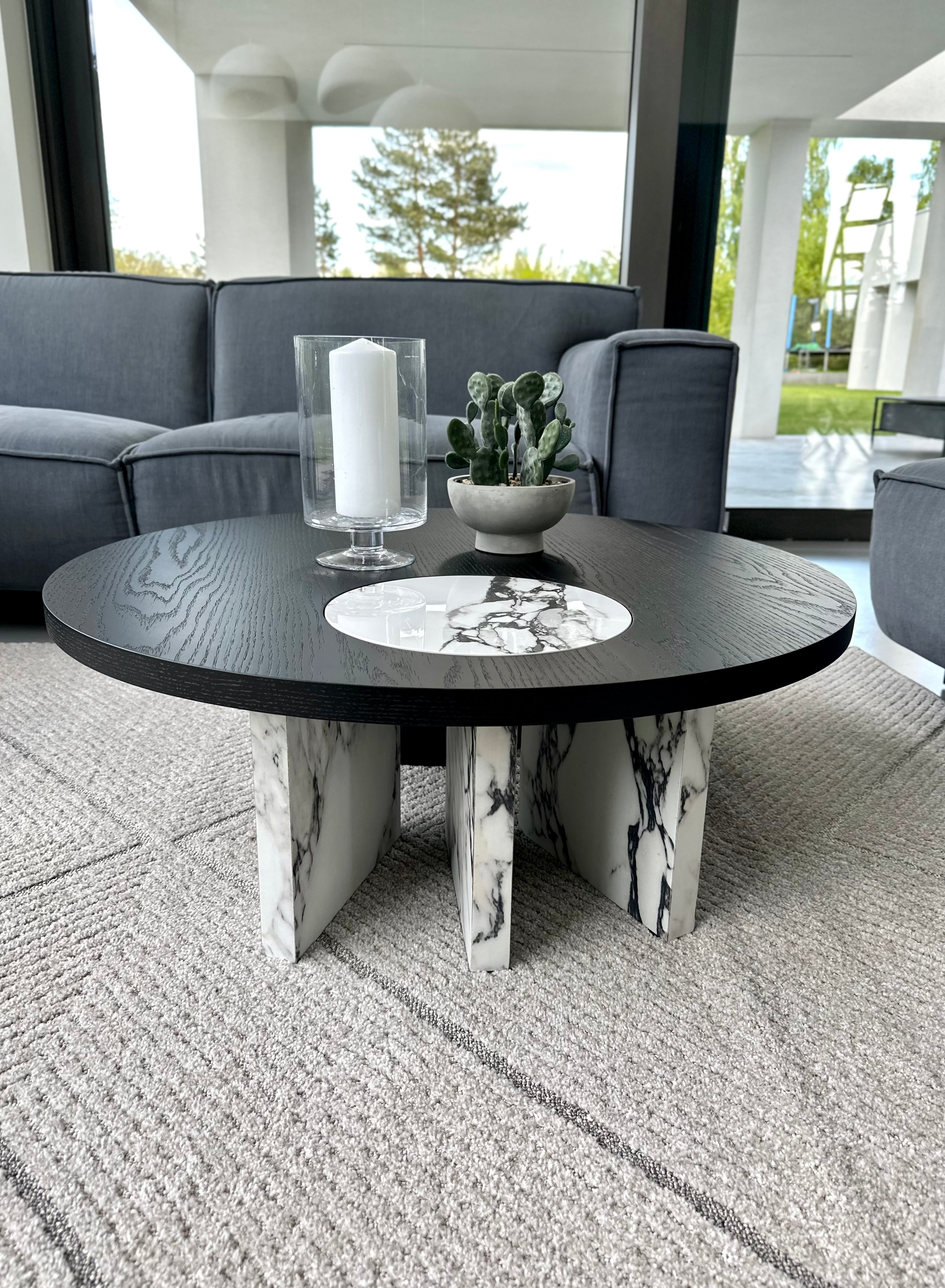 ZESTAW STOLIKÓW NICOLAS