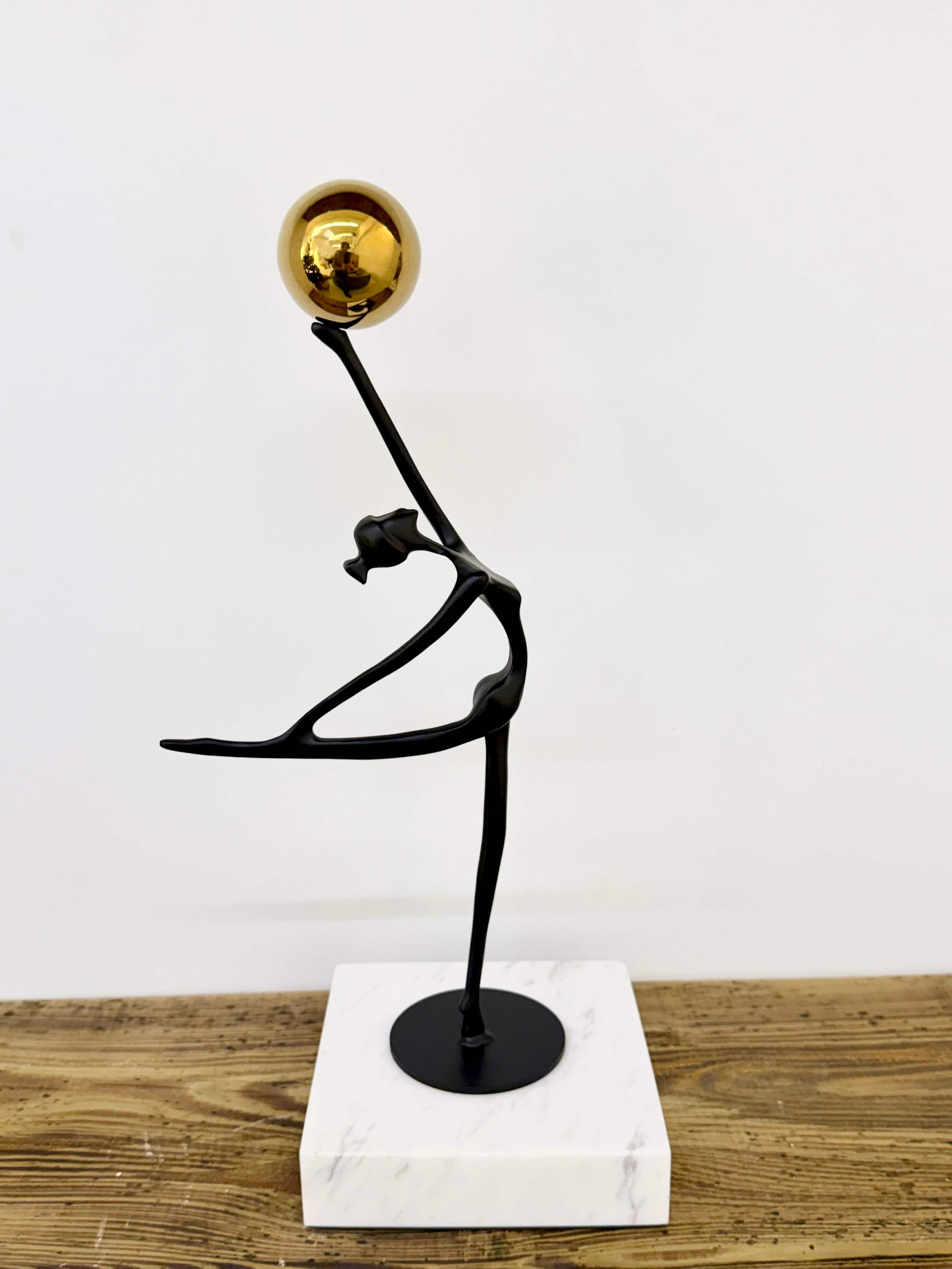 FIGURKA DEKORACYJNA BELLO