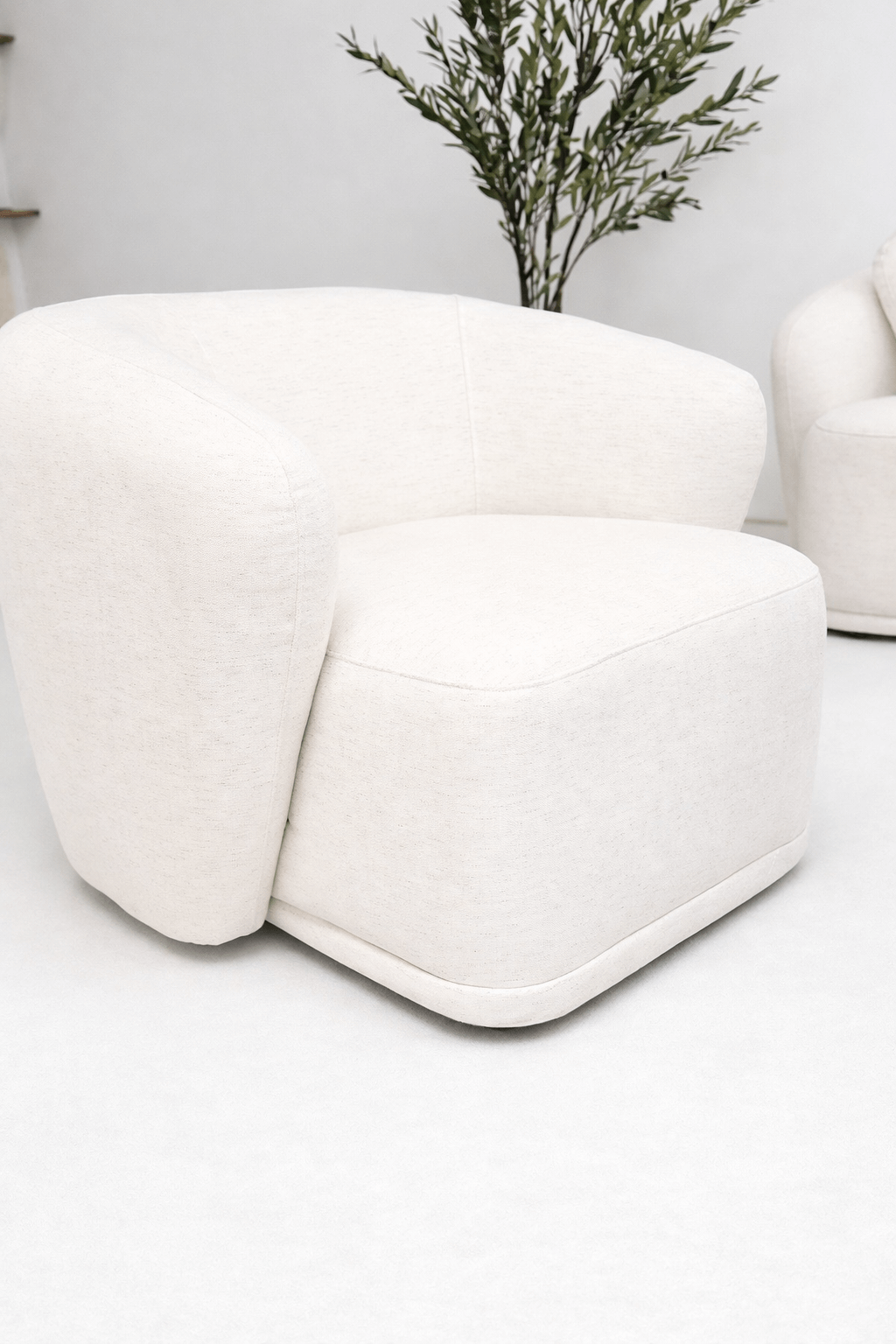 FOTEL AMARONE VITA BEŻOWA ELEGANCJA I MAKSYMALNY KOMFORT