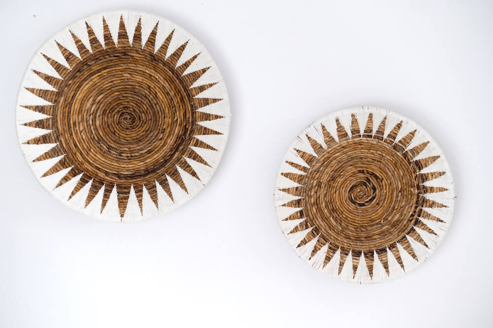 TALERZ Z BANANOWCA  BIAŁY S