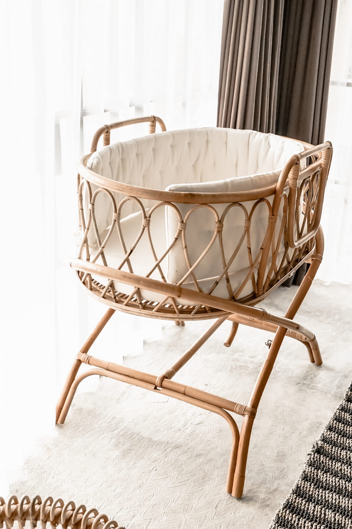 RATTAN CRIB NELO