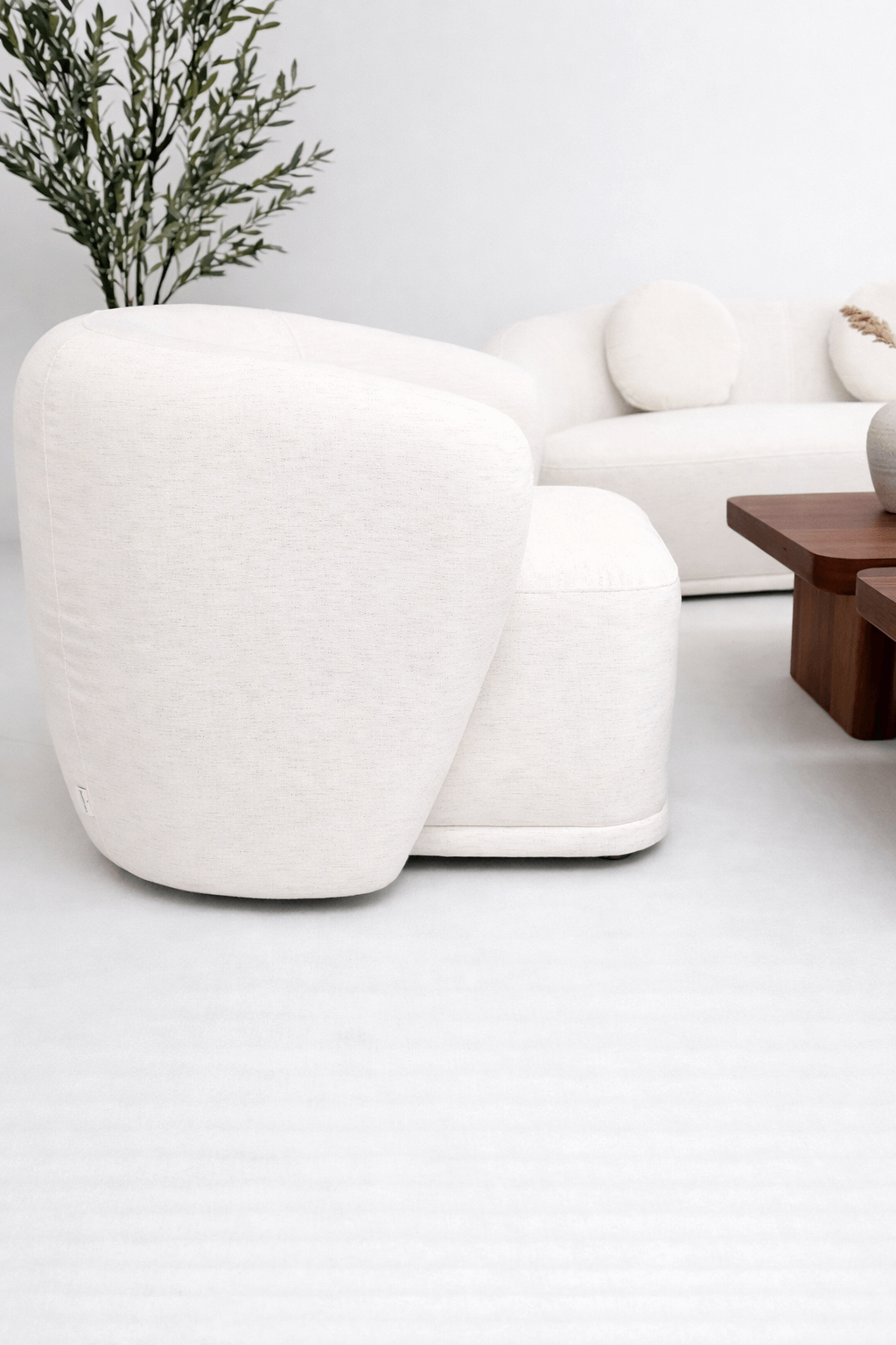 FOTEL AMARONE VITA  BEŻOWA ELEGANCJA I MAKSYMALNY KOMFORT