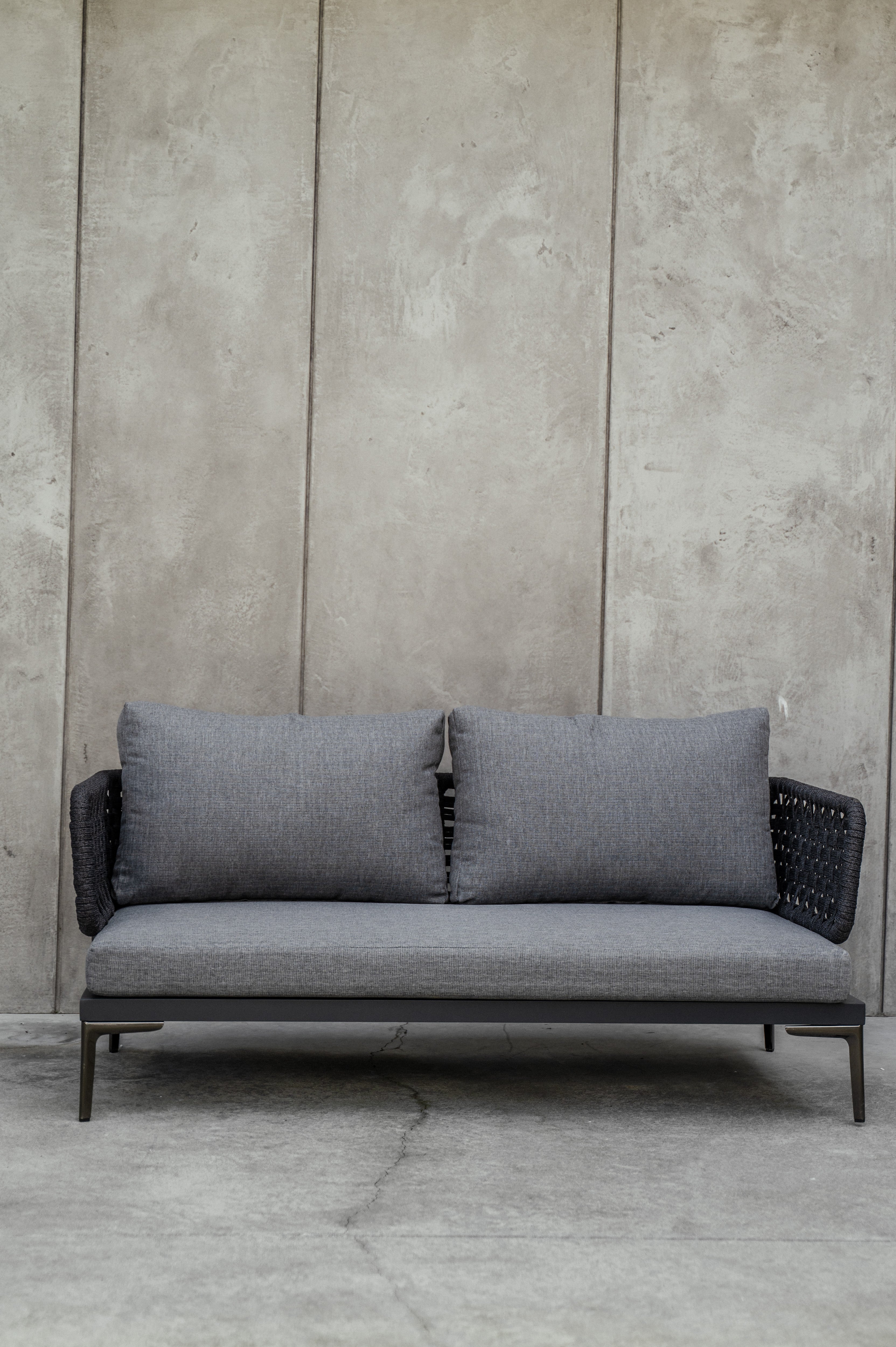 SOFA ALUMINIOWA DWUOSOBOWA TIZIANO W KOLORZE SZARYM