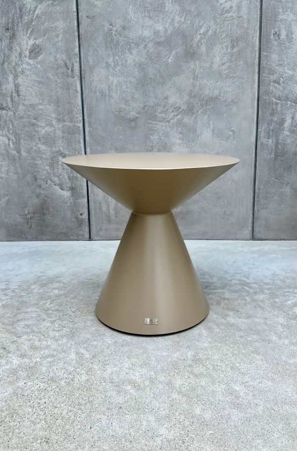 ALUMINIOWY STOLIK MATTEO SZAMPAŃSKI