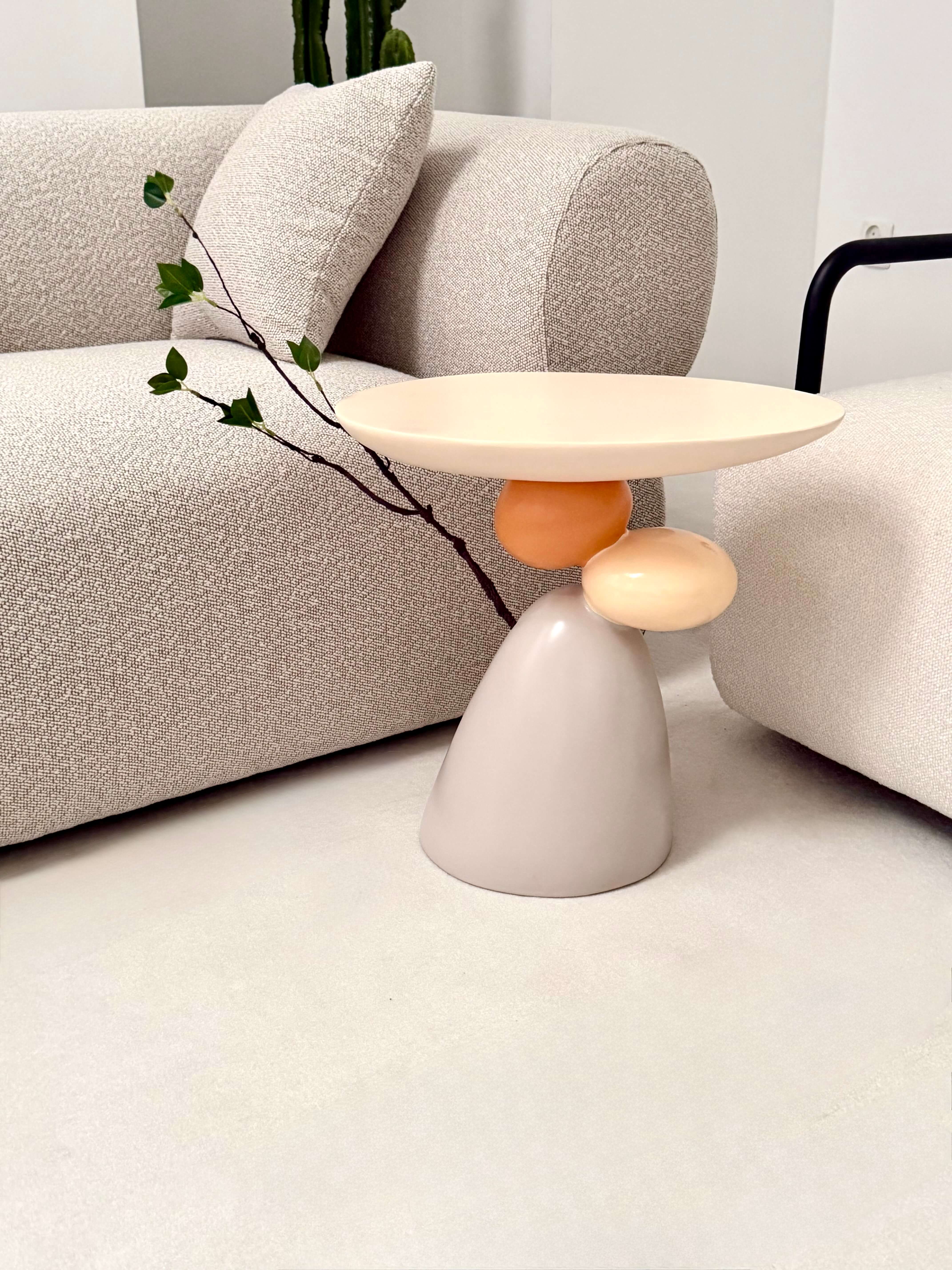 STOLIK SILVANO BEŻOWY