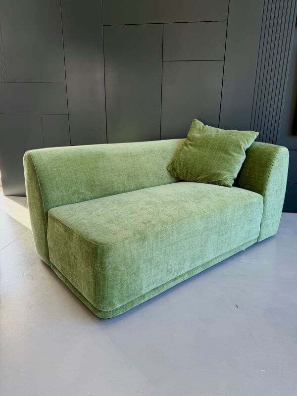 NAROŻNIK DWUOSOBOWY AMARONE LUX PRAWY  ZIELONA ELEGANCJA I FUNKCJONALNOŚĆ