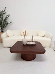 SOFA TRZYOSOBOWA AMARONE VITA BEŻOWA ELEGANCJA W DESIGNERSKIEJ FORMIE