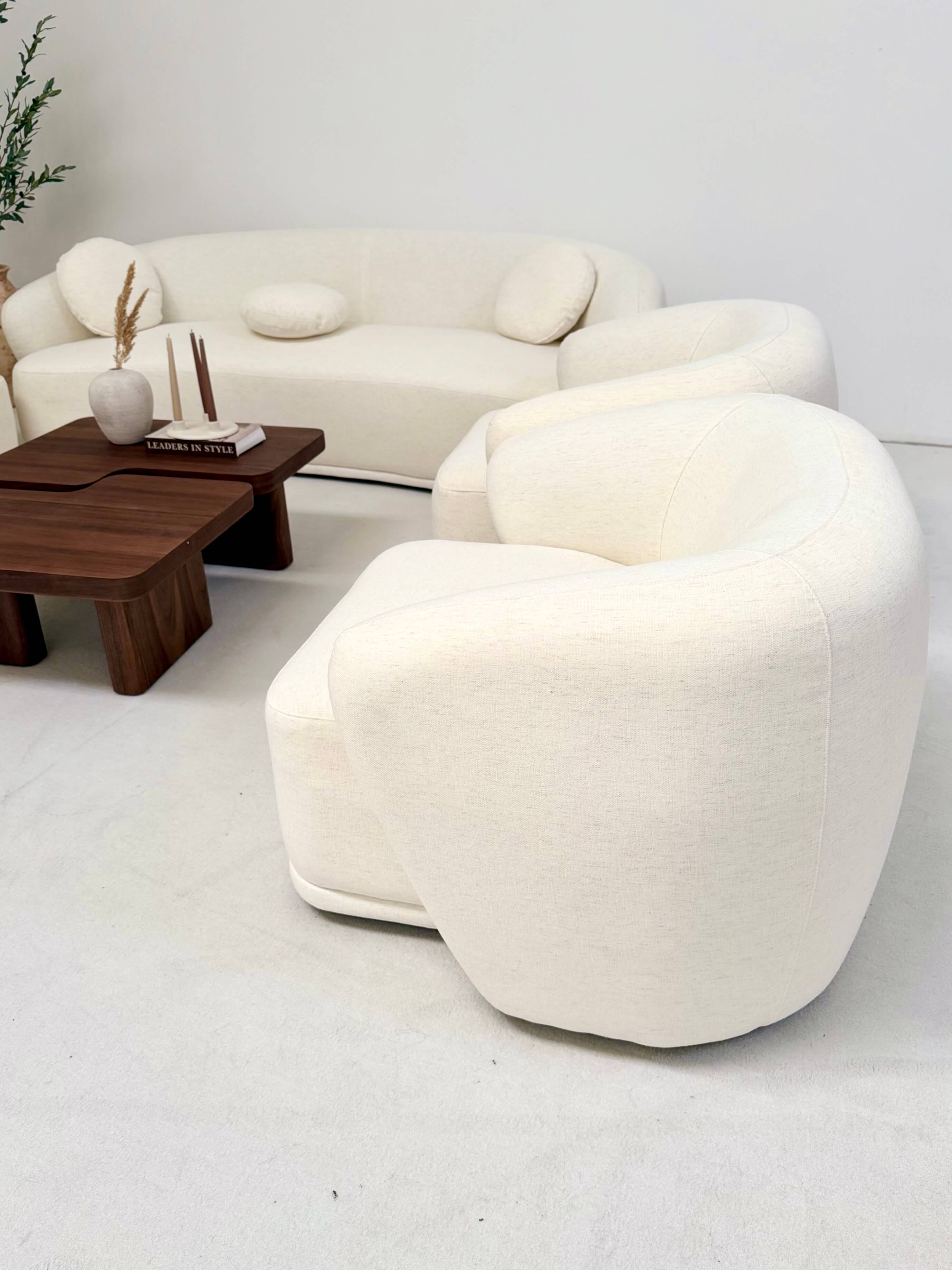 SOFA DWUOSOBOWA AMARONE VITA  BEŻOWA ELEGANCJA I WYJĄTKOWY KOMFORT